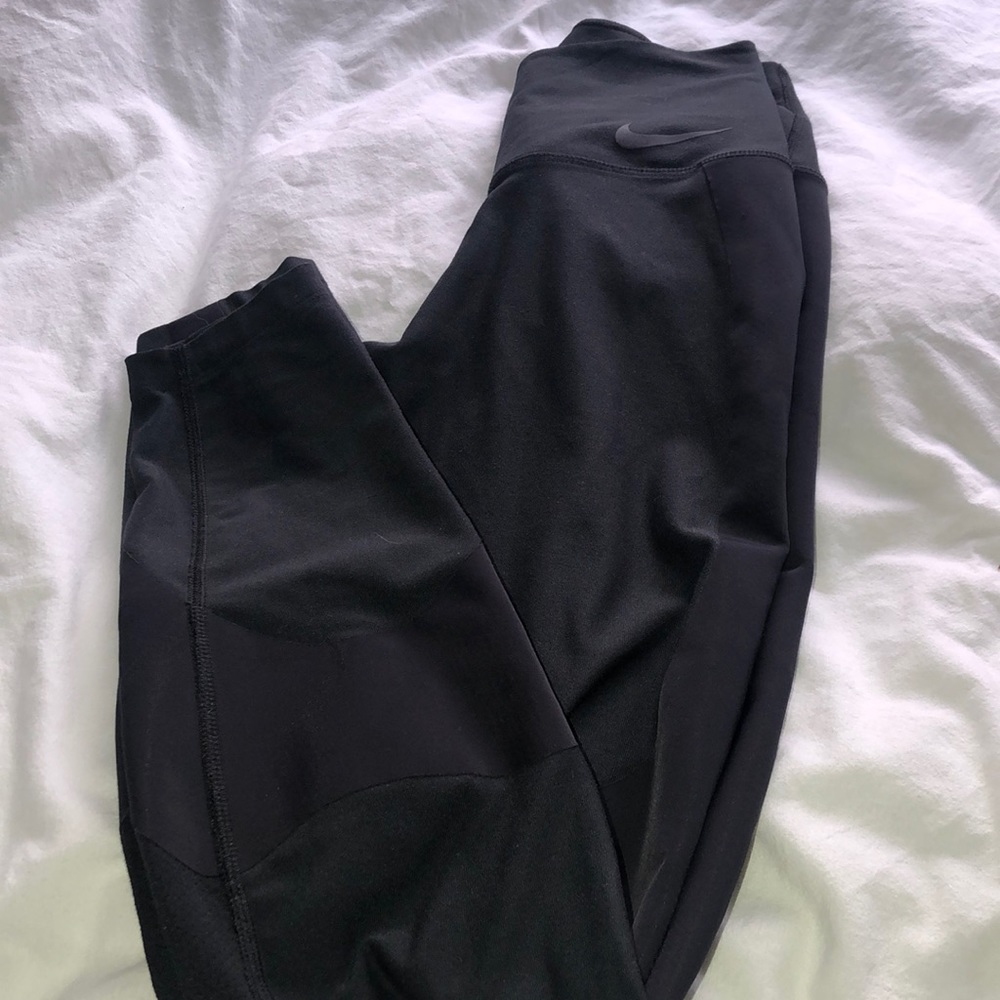 NIKE BLACK HIGH WAISTED LEGGINGS